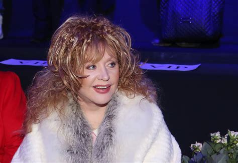 The Astrakhan Aquarium Incident: A Wild Ride with Alla Pugacheva